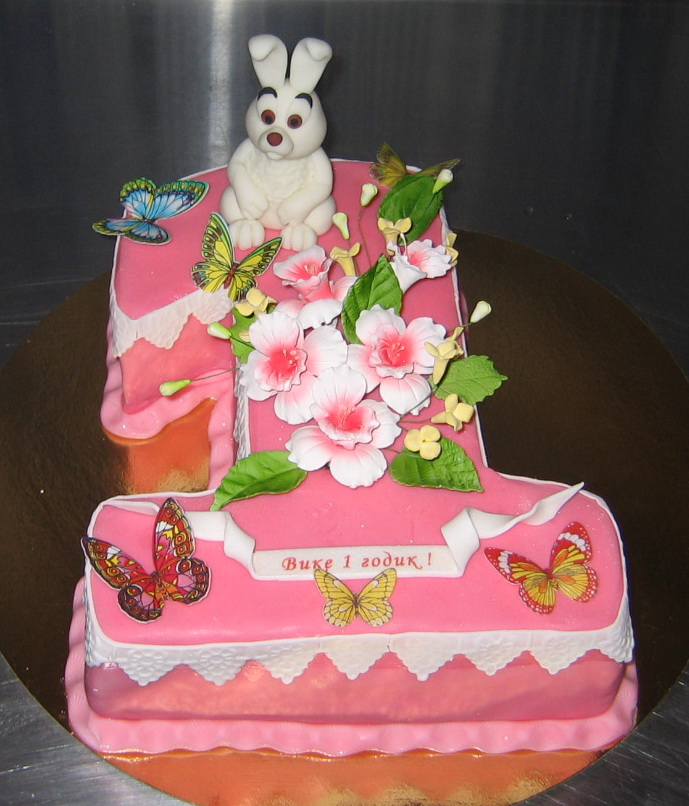 Торт 1 с зайкой и цветами ФОТО